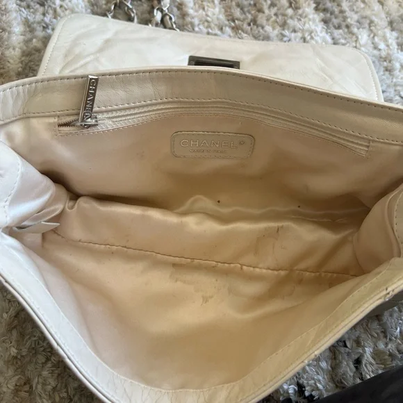 CHANEL Quilted Leather Purse